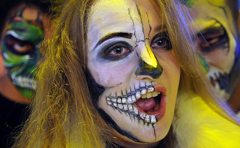 Weltweit feierten die Menschen Halloween. Wir zeigen die Gruseligsten Bilder!