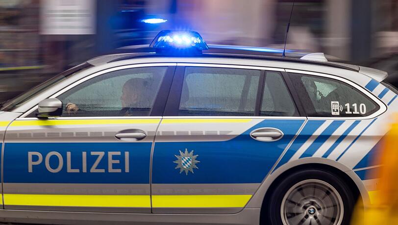 Mehrere Menschen hatten Anfang September zwei Männer im Alter von 20 und 21 Jahren attackiert und verletzt.  (Symbolbild)