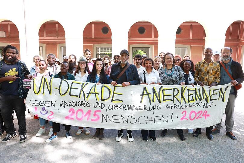 Demo gegen die Leni-Riefenstahl-Ausstellung.