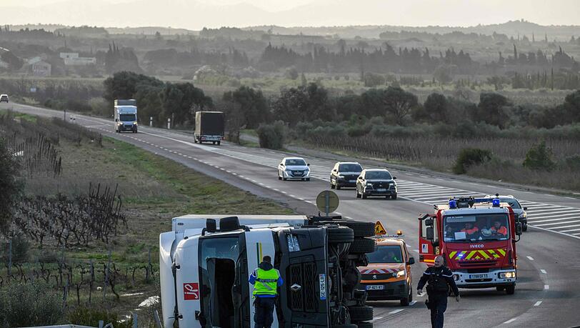 In Frankreich gab es durch den Sturm "Nils" einen Toten.