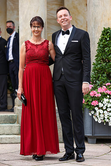 Tobias Hans (CDU), Ministerpräsident des Saarlandes, und seine Frau Tanja.