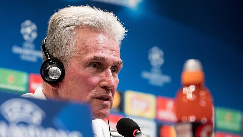 Jupp Heynckes auf der PK vor dem Spiel bei Besiktas Istanbul. Jupp Heynckes auf der PK vor dem Spiel bei Besiktas Istanbul.