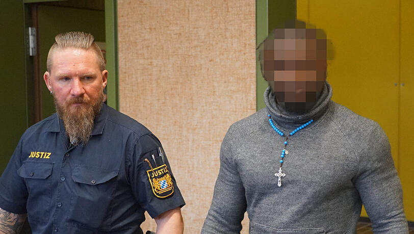 Der mutmaßliche Vergewaltiger vor Gericht.