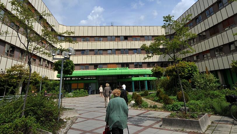 Das Klinikum Bogenhausen in der Englschalkinger Straße. Das Klinikum Bogenhausen in der Englschalkinger Straße.