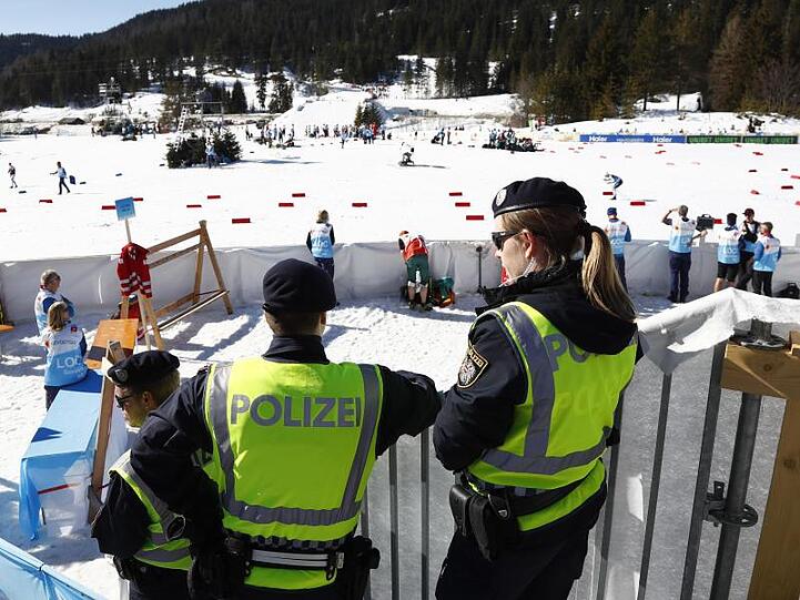 Bei der Nordischen Ski-WM in Seefeld gab es Razzien.