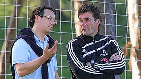 Manager Martin Bader (links) und Trainer Dieter Hecking basteln derzeit mit Hochdruck am Club-Kader für die Bundesliga-Saison 2010/11.