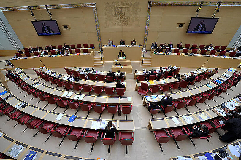 Landtagsabgeordnete: 5824 Euro