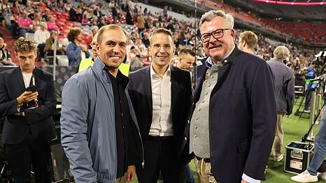 Philipp Lahm (l) wirbt f&uuml;r ein wertsch&auml;tzendes Miteinander.