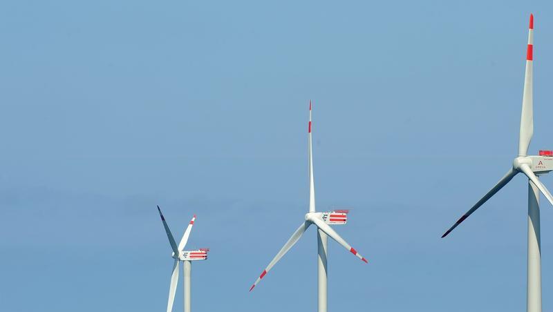 Ein Offshore-Windpark in der Nordsee (hier vor Borkum) – bald wird Nordsee-Strom der Stadtwerke nach München fließen Ein Offshore-Windpark in der Nordsee (hier vor Borkum) – bald wird Nordsee-Strom der Stadtwerke nach München fließen