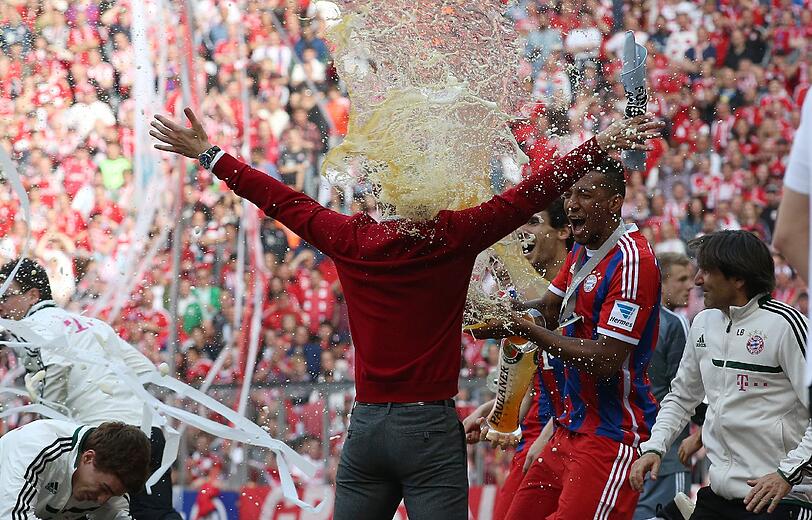 So sehen Sieger aus! Die Bayern gewinnen den 24. Meistertitel