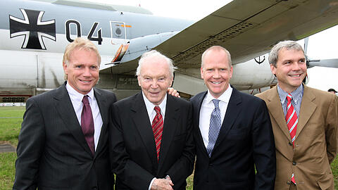 Silvius Dornier mit seinen Söhnen (v. l.) Iren, Cornelius und David.