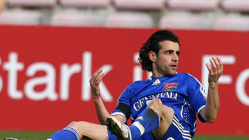 Francisco Copado, hier noch im Trikot der SpVgg Unterhaching Francisco Copado, hier noch im Trikot der SpVgg Unterhaching