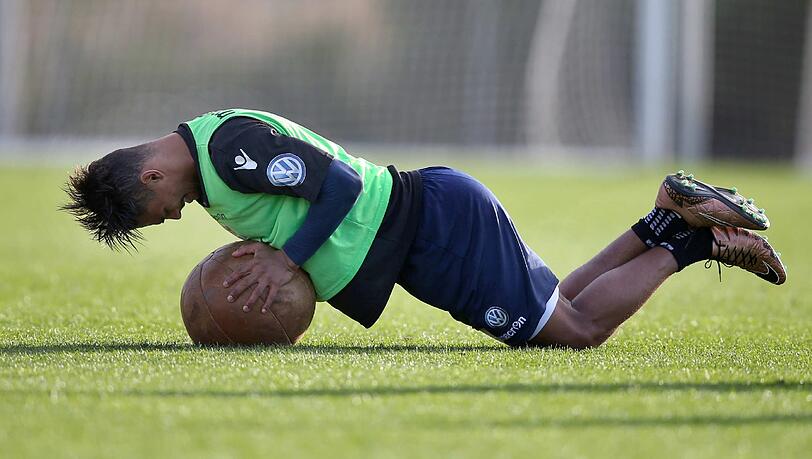Fehlt den Löwen vorerst im Training: Stürmer Rubin Okotie. Fehlt den Löwen vorerst im Training: Stürmer Rubin Okotie.