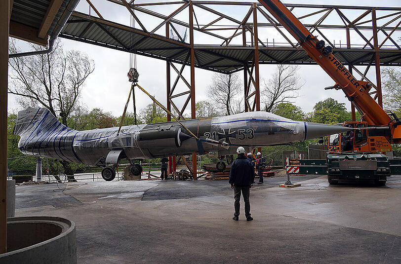 Der Starfighter zieht aus dem Deutschen Museum aus. Die Bilder.
