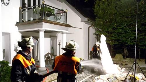 Feuerkatastrophe bei Erich und Regine Sixt. Feuerkatastrophe bei Erich und Regine Sixt.