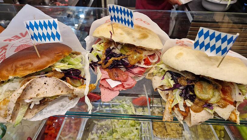 Weißwurst, Leberkas, Bratwurst: die drei Bayern-Döner von Marco Cakmak.