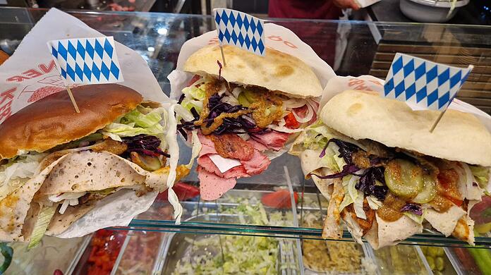 Weißwurst, Leberkas, Bratwurst: die drei Bayern-Döner von Marco Cakmak.