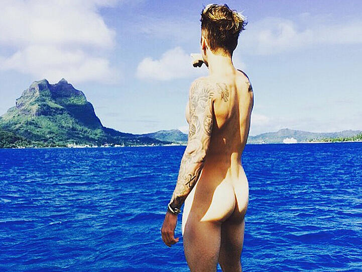 Justin Biebers "Belfie" ging in Rekordzeit um die Welt und hat sowohl Fans, als auch die sozialen Medien in Wallung versetzt: Über eine Million Likes und über 400.000 Kommentare allein auf Instagram bekam seine Rückansicht - und das innerhalb von nur neun Stunden. Mit #turnaroundjustin forderten seine Fans: "Dreh Dich um, Justin!"