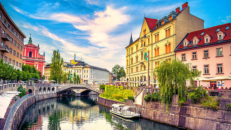 Der Fluss Ljubljanica prägt das Stadtbild von Sloweniens Hauptstadt