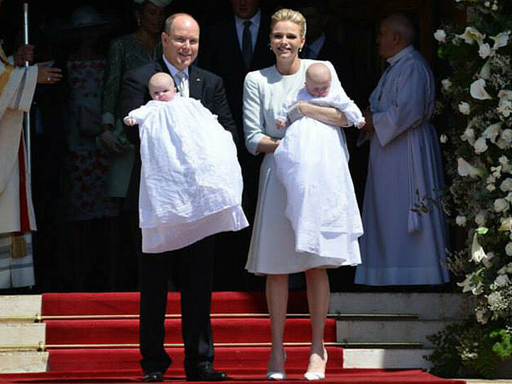 Dass die Feierlichkeiten nicht schöner hätten sein können, verrieten die glücklichen Gesichter von Fürstin Charlene und Ehemann Fürst Albert II.