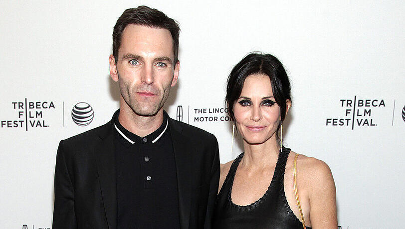 Johnny McDaid und Courteney Cox und wollen ihre Liebe wohl bald amtlich besiegeln lassen Johnny McDaid und Courteney Cox und wollen ihre Liebe wohl bald amtlich besiegeln lassen