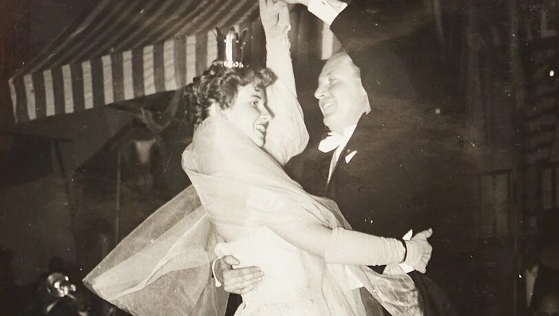 Prinzenwalzer 1953 mit Inge von Keszycki und Paul Stengel.