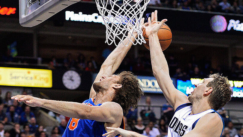 Der deutsche Dallas-Star Dirk Nowitzki ist nicht nur in der Offensive wertvoll. Der deutsche Dallas-Star Dirk Nowitzki ist nicht nur in der Offensive wertvoll.