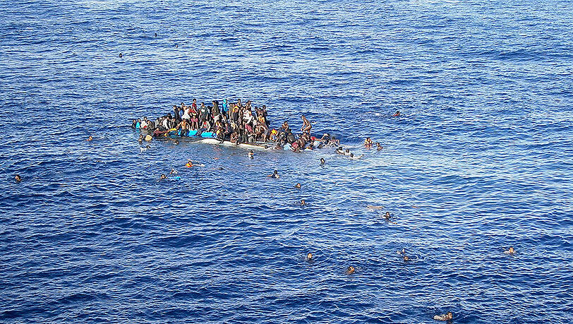 In den vergangenen sieben Tagen sind drei Boote mit Flüchtlingen untergegangen. In den vergangenen sieben Tagen sind drei Boote mit Flüchtlingen untergegangen.