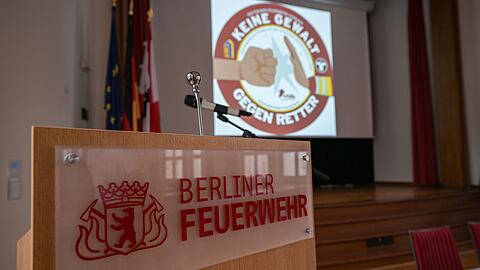 In Berlin startete im Juni 2023 die Kampagne "Keine Gewalt gegen Retter". (Symbolbild)