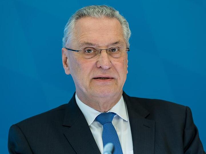 Bayerns Innenminister hält Kennzeichenerfassung für wichtiges Instrument. Foto: Peter Kneffel/Archiv
