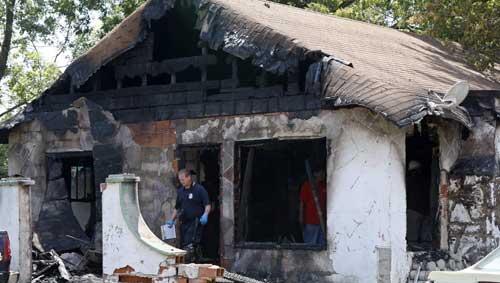 In diesem Haus sind sechs Menschen ums Leben gekommen. Ein 8-Jähriger überlebte das Feuer. In diesem Haus sind sechs Menschen ums Leben gekommen. Ein 8-Jähriger überlebte das Feuer.