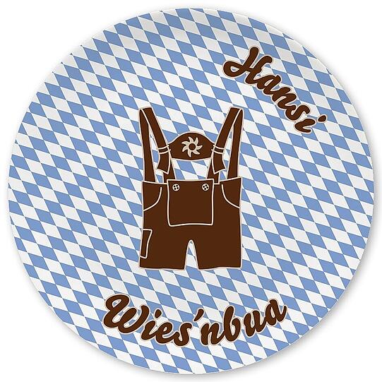 Wer auf der Wiesn die eine oder andere Maß stemmen will, sollte vorher zünftig frühstücken: Den Brotzeit-Teller gibts mit Lederhosl, Lebkuchenherzl und Hirschgeweih als Motiv. Noch mehr Rautenteller  sind in vier verschiedenen Größen ab 10€ zu haben, auf www.mein-teller.de. Biergarten-Alternative: Auch als Brotzeit-Brettl werden die Motove gedruckt.