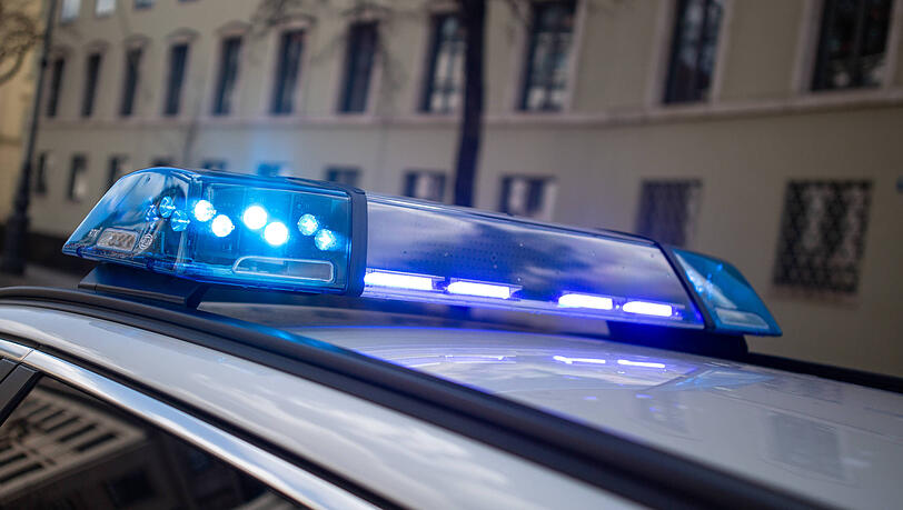 Die Parolen lassen auf politisch motivierte Täter aus dem linken Spektrum schließen, sagte ein Polizeisprecher. (Symbolbild)