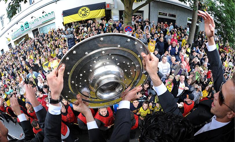 Dortmund stand Kopf: Am Sonntag feierte die Stadt den neuen Deutschen Meister. Freudentaumel in Schwarz-Gelb.