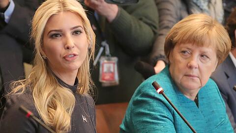 Nicht die First Lady, sondern Ivanka Trump saß neben Angela Merkel.