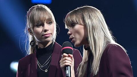 Die Social-Media-Stars Lisa und Lena nehmen jetzt Schauspielunterricht.
