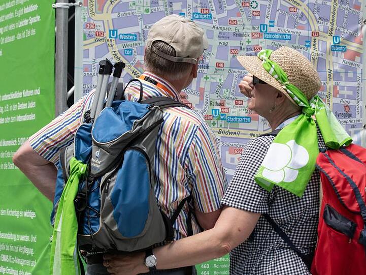 Bloß nicht den Überblick verlieren: An 223 Orten in der Stadt werden bis Sonntag fast 2400 Veranstaltungen angeboten.