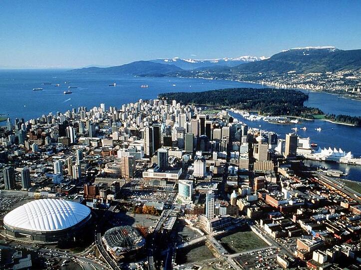 Zwischen Wolkenkratzern: Das BC Place-Stadion in Vancouver wo die Eröffnungs- und Abschlussfeier stattfinden.
