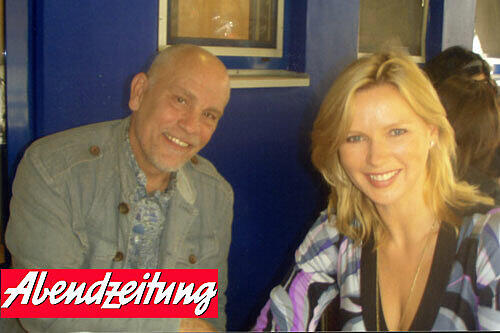 John Malkovich und Veronica Ferres auf dem Viktualienmarkt