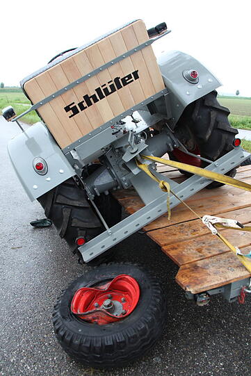 Crash mit Traktor: Die Bilder.