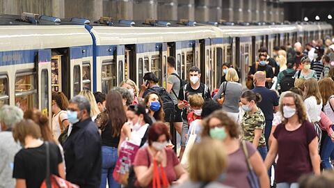 "Es braucht eine Taktverdichtung": Blick in einen Münchner U-Bahnhof in diesen Tagen.