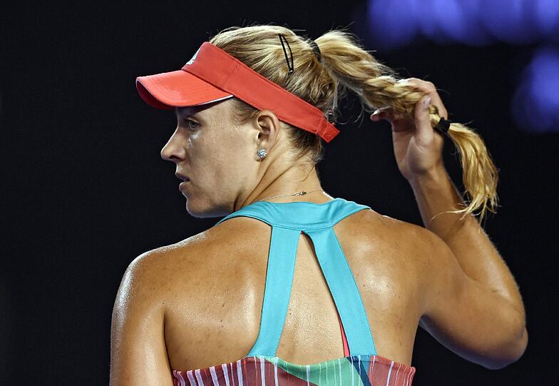 "Ich bin ein Grand-Slam-Champion, das klingt so verrückt", sagte Angelique Kerber nach dem 6:4, 3:6, 6:4 im Finale der Australian Open gegen Titelverteidigerin Serena Williams (USA). Die Bilder des Wahnsinns-Finale...