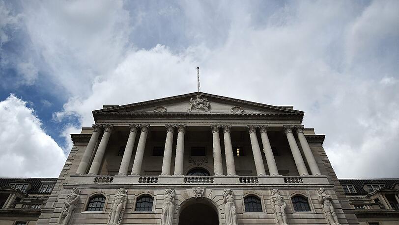 Der Gouverneur der britischen Notenbank Mark Carney hat bereits kurz nach der Entscheidung der Briten für einen Austritt aus der EU eine Reaktion der Geldpolitik signalisiert. Foto: Andy Rain Der Gouverneur der britischen Notenbank Mark Carney hat bereits kurz nach der Entscheidung der Briten für einen Austritt aus der EU eine Reaktion der Geldpolitik signalisiert. Foto: Andy Rain