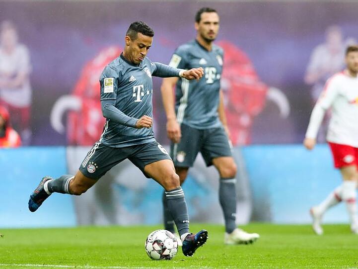 Bayerns Thiago spielt den Ball. Foto: Jan Woitas/Archivbild