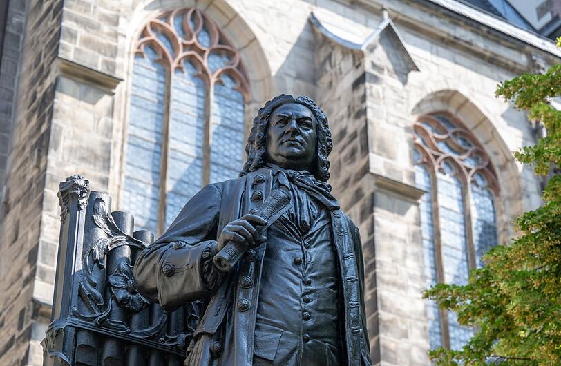Das Denkmal für Johann Sebastian Bach an der Thomaskirche in Leipzig. Das Denkmal für Johann Sebastian Bach an der Thomaskirche in Leipzig.