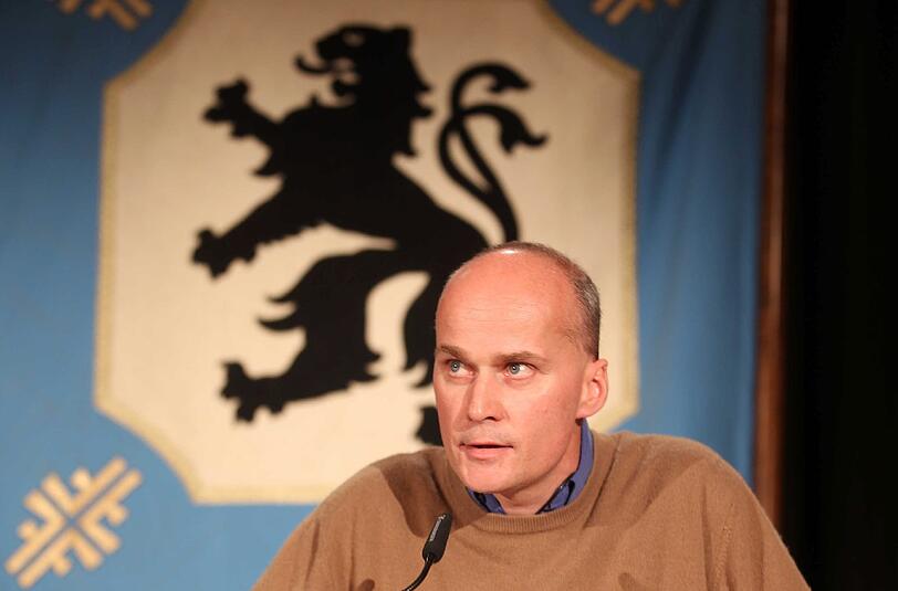 Bei der Versammlung der 1860-Fußballabteilung bleibt es am Dienstagabend friedlich. Die Mitglieder stimmen für eine Abschaffung des Delegiertensystems. Abteilungsleiter Reisinger bleibt im Amt. Sehen Sie hier die besten Bilder aus der Heide-Volm.