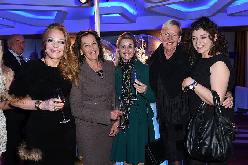 Ulrike Hübner, Constanze Neuhann Lorenz, Ute Büschl, Claudia Graus, und Nahid Shahalimi