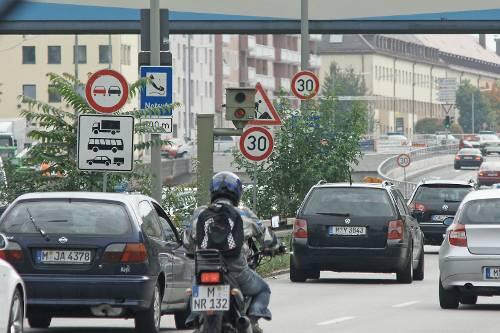 6000 verloren hier schon ihren Lappen