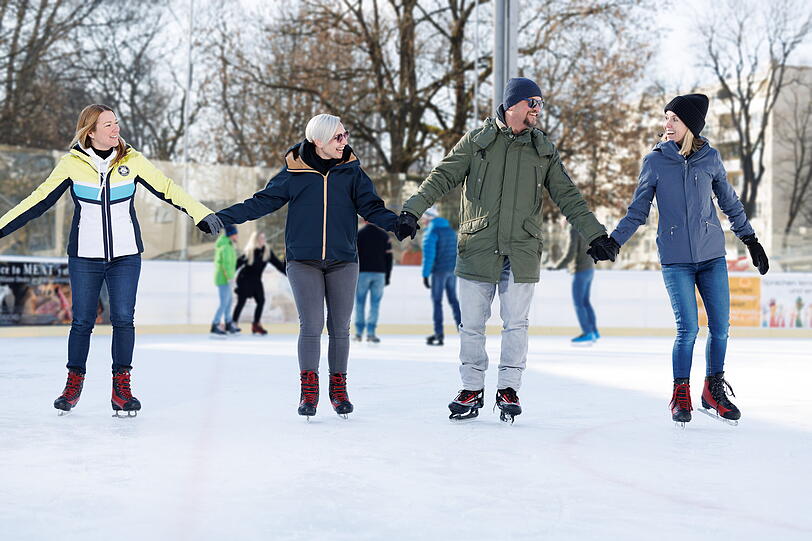 Ab aufs Glatteis zwischen den Jahren.