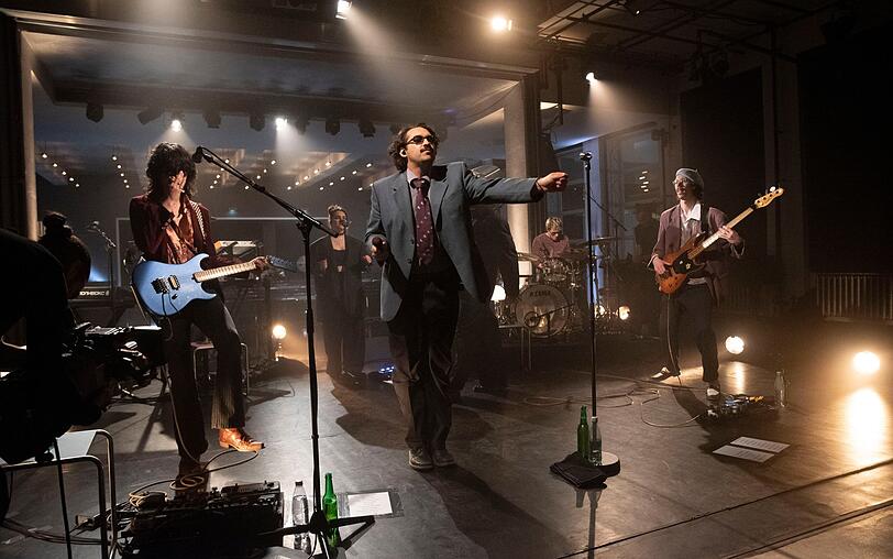 Unter den ersten Konzerten der diesjährigen "Summer Edition" von "Pop Around the Clock" findet sich unter anderem auch ein Gig der Band Tiavo im Bauhaus Dessau. Unter den ersten Konzerten der diesjährigen "Summer Edition" von "Pop Around the Clock" findet sich unter anderem auch ein Gig der Band Tiavo im Bauhaus Dessau.